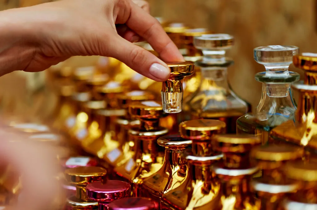 Opening Perfume Shop: Costs, Requirements, & Profits 2