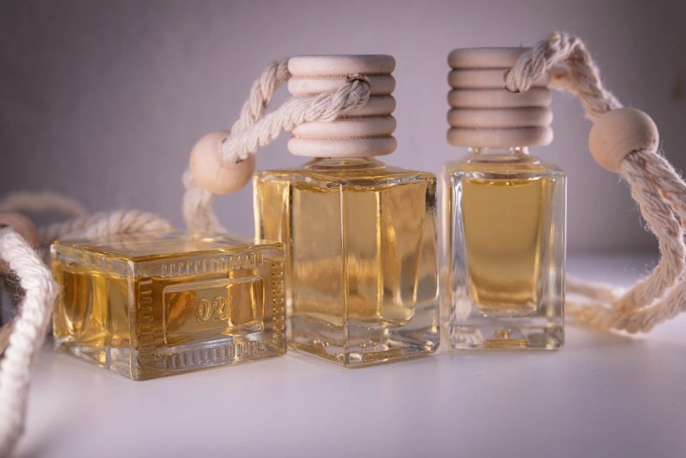 لماذا عليك إطلاق علامتك التجارية الخاصة بمعطرات جو السيارات في 2025؟