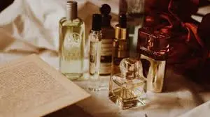 Aging vs. Maceration in Perfumes: Which One is Better?