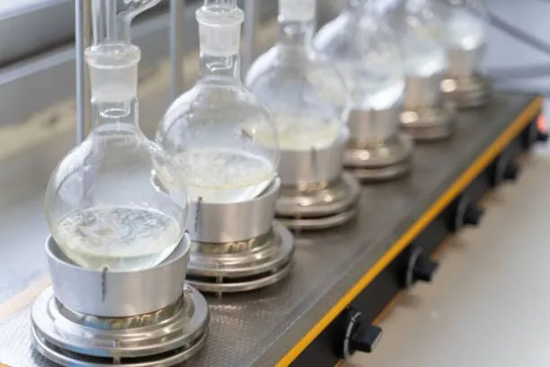 مراحل تحويل الفكرة إلى منتج عطور جاهز للبيع أونلاين